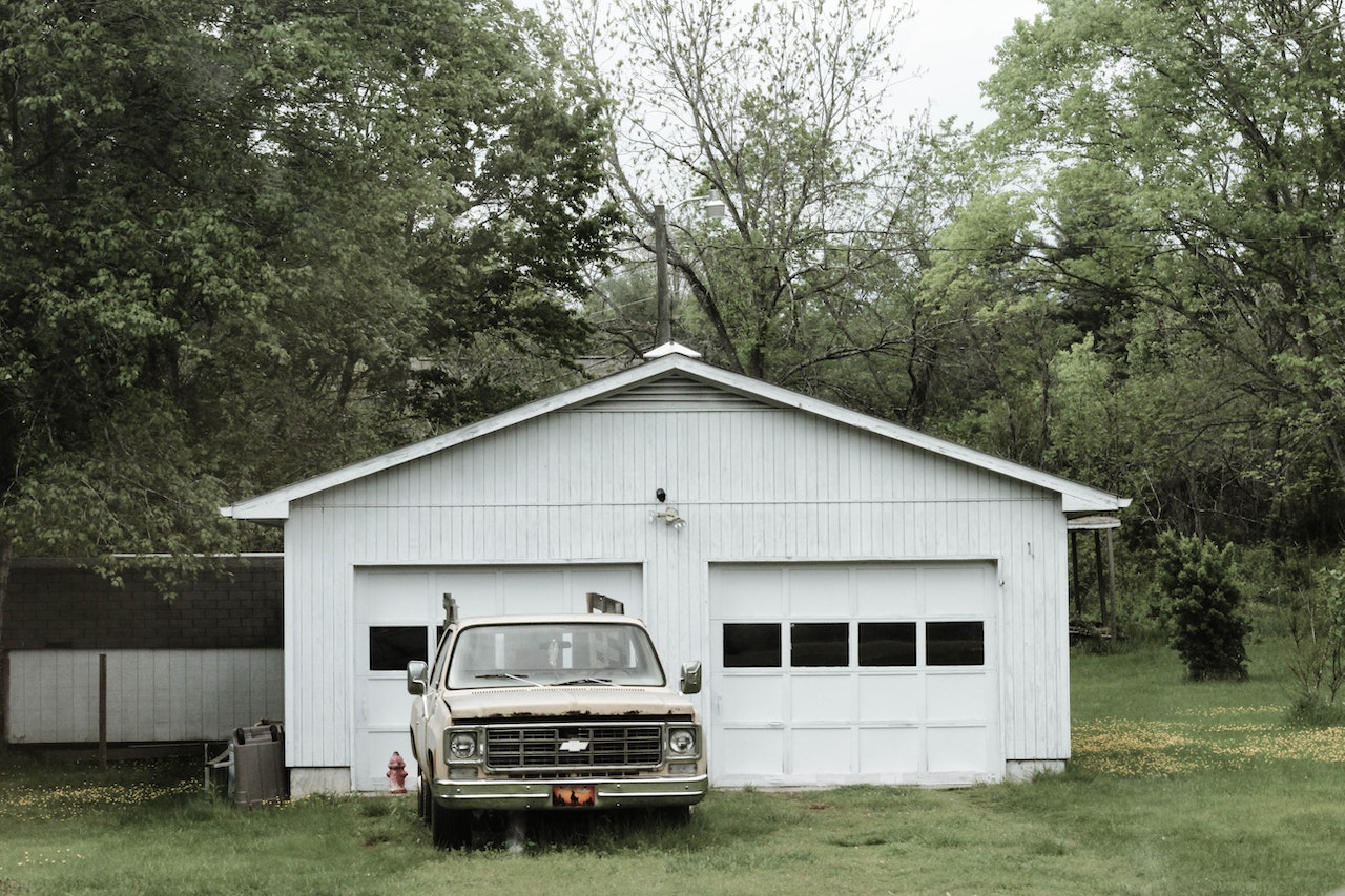 How Much Does a Detached Garage Cost?