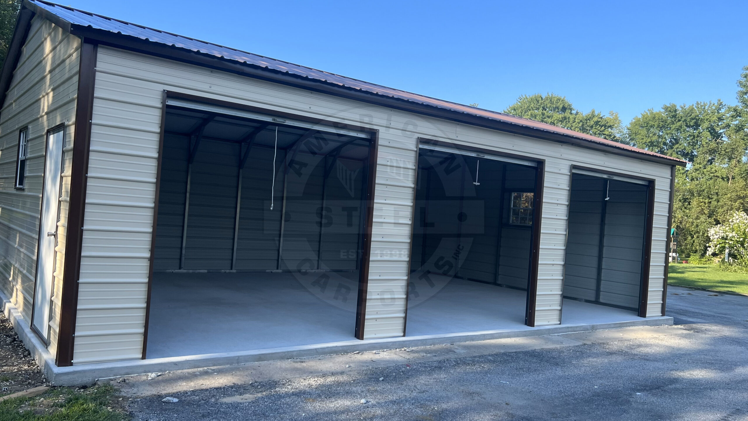 Thrall TX Metal Garage - Image 2