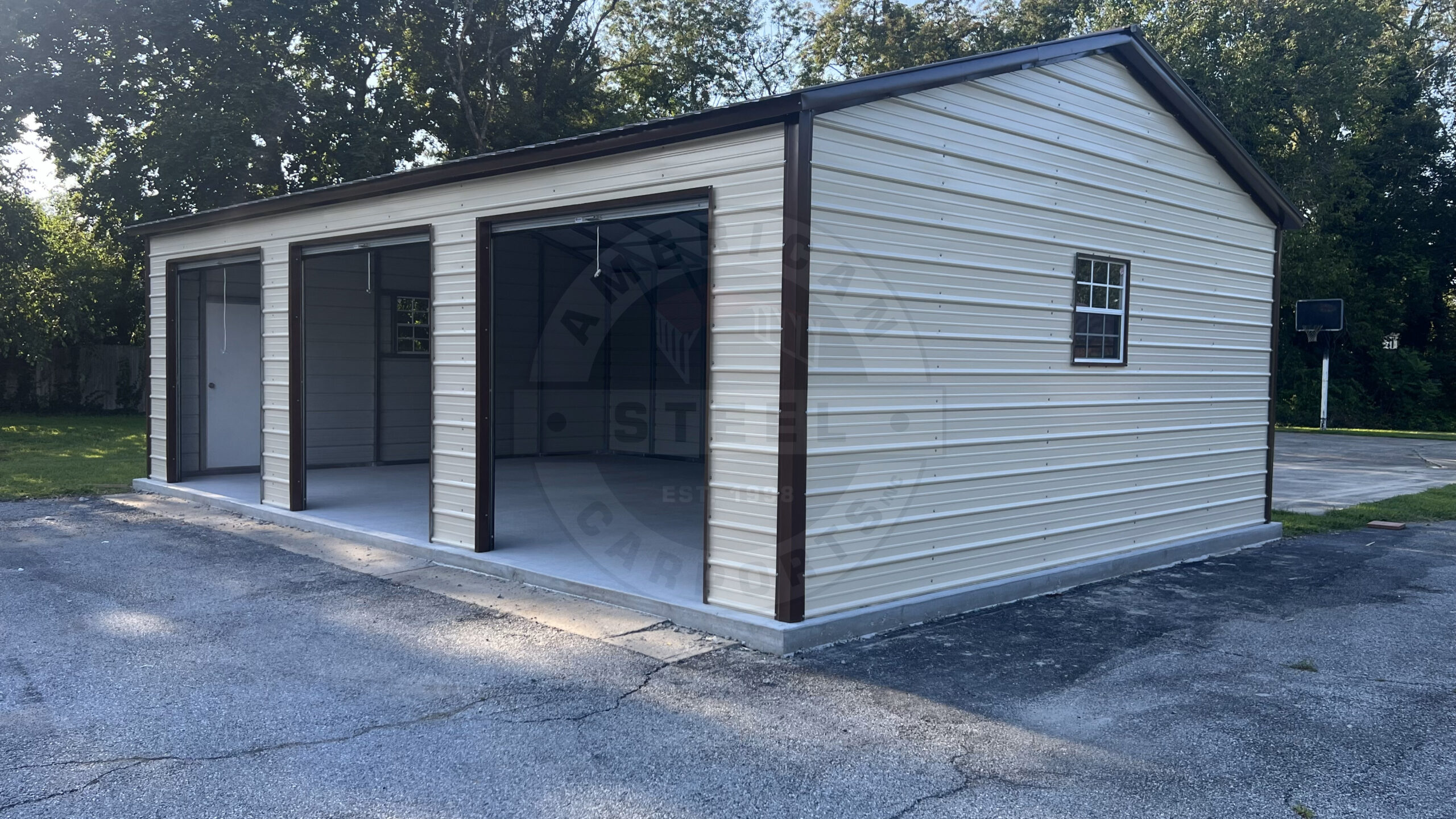 Thrall TX Metal Garage